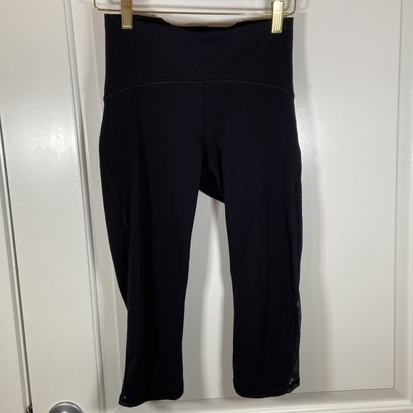 Lululemon Train Times Crop - Picture 2 of 10